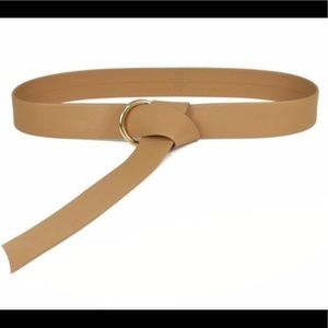 BRAND NEW B-Low the Belt - Mia Belt Fab Fit Fun